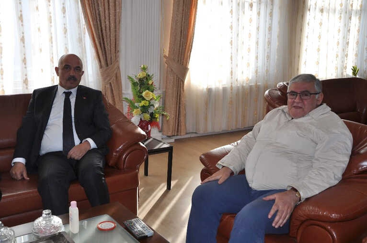 AK Parti Erzurum Milletvekili Ilıcalı Etb\'yi Ziyaret Etti