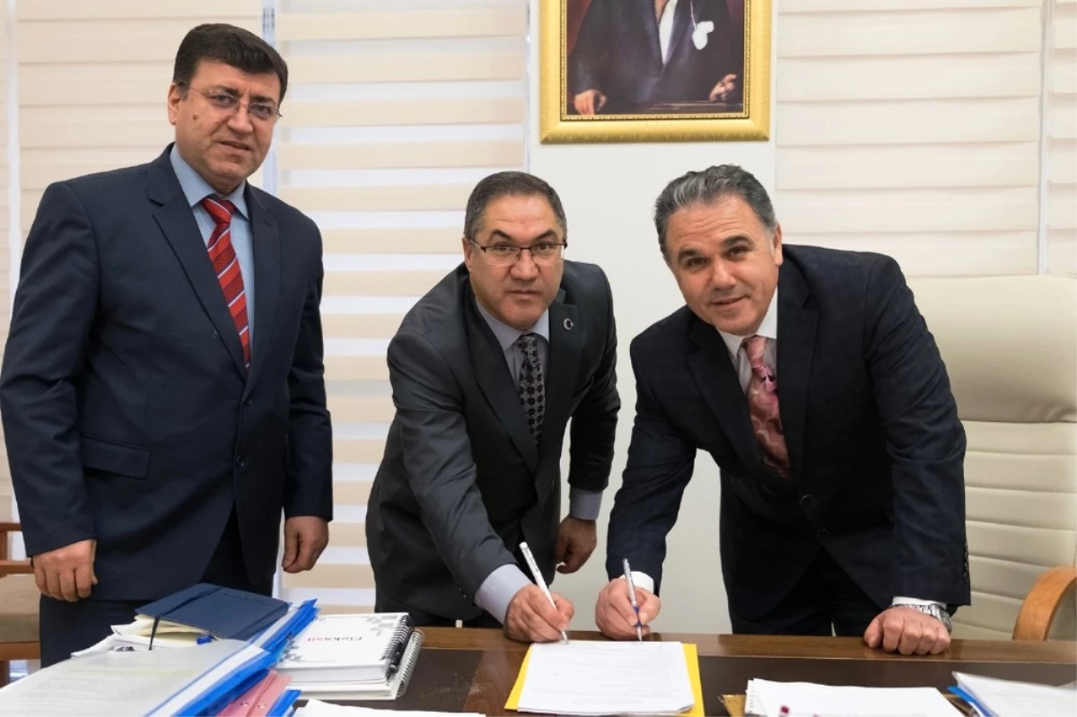 Bilecik Şeyh Edebali Üniversitesi ile PTT Arasında Kurye ve Kargo Sözleşmesi İmzalandı