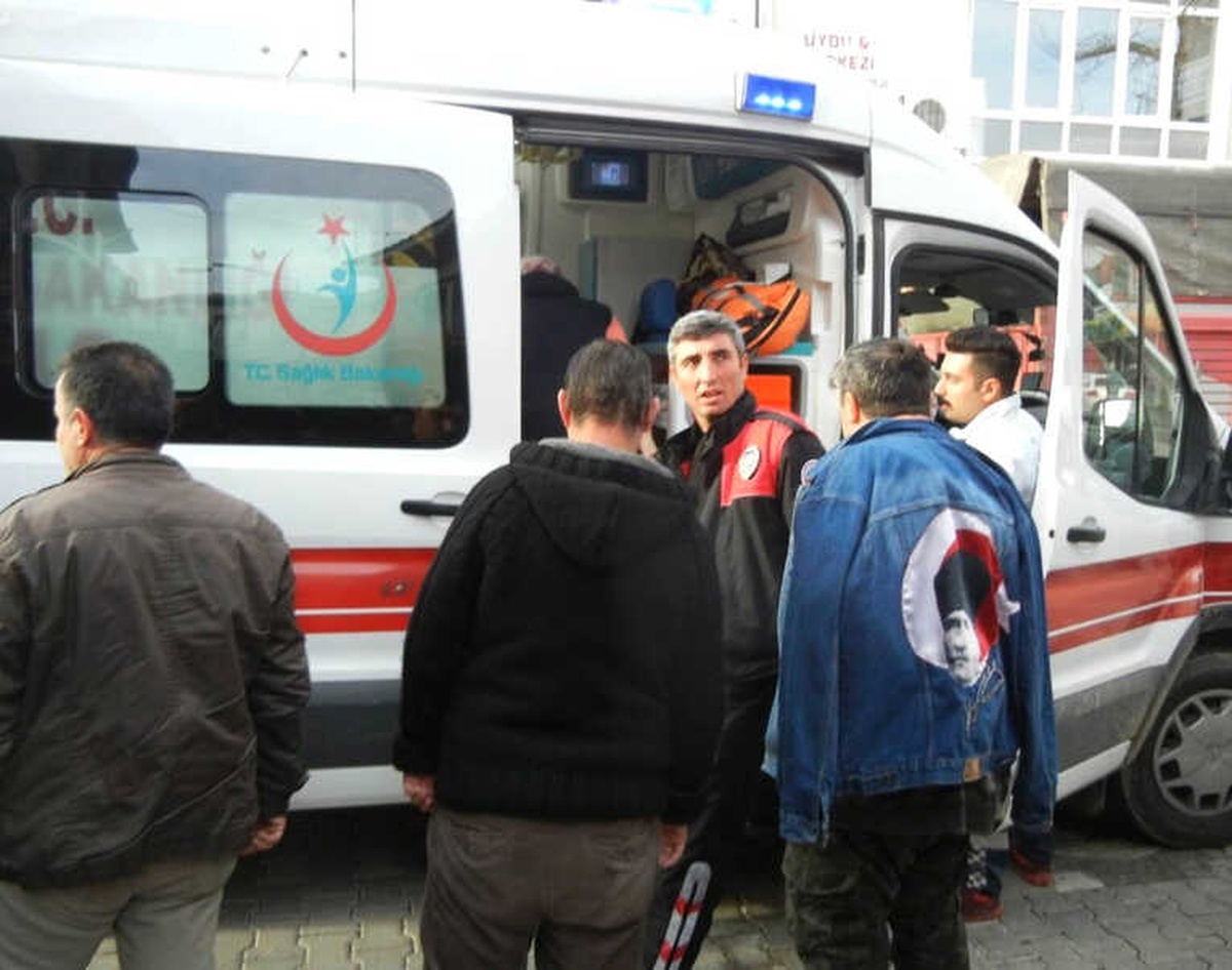 Caminin Penceresinden Düşen Çocuk Yaralandı