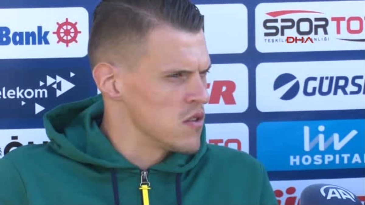 Fenerbahçe\'nin Savunma Oyuncusu Skrtel: "Cenk, Dünyanın En İyi Ligine Gitti"