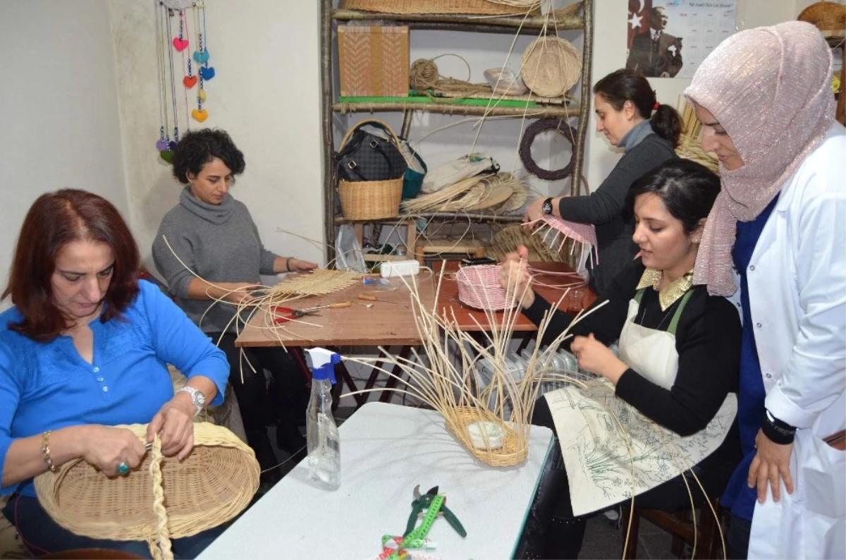 Kaybolmaya Yüz Tutmuş Eserleri Gün Işığına Çıkarıyorlar