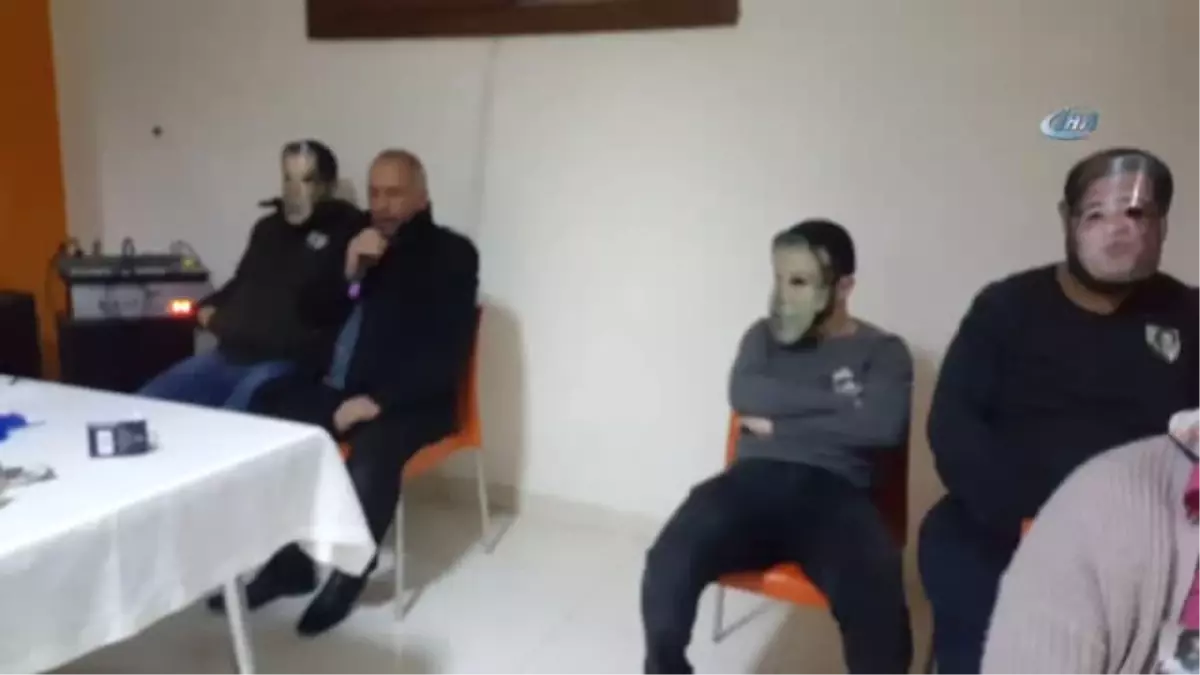 Münir Özkul\'u \'Hababam Sınıfı\'yla Andılar... Maske Takıp, Canlandırma Yaptılar