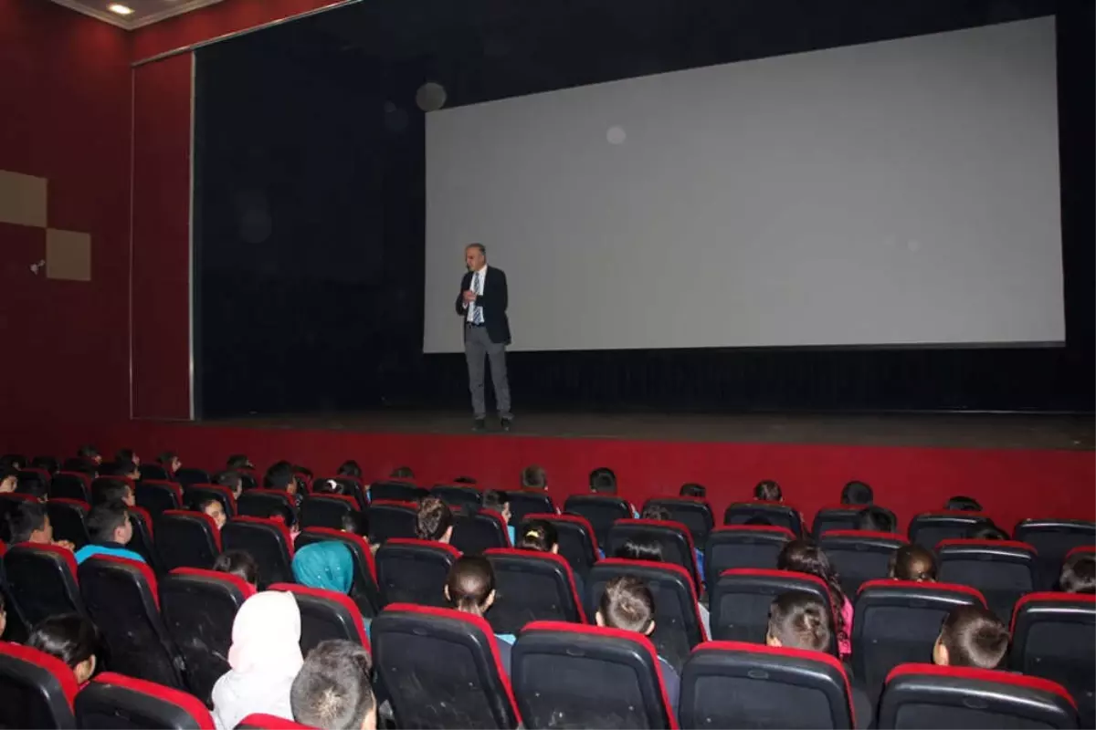 Öğrencilere Ücretsiz Sinema Günleri Başladı