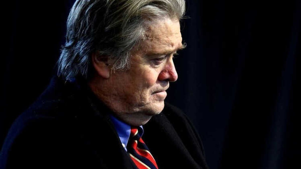 Steve Bannon\'dan Pişmanlık Açıklaması: Donald Trump\'ın Oğlu \'Bir Vatansever\'