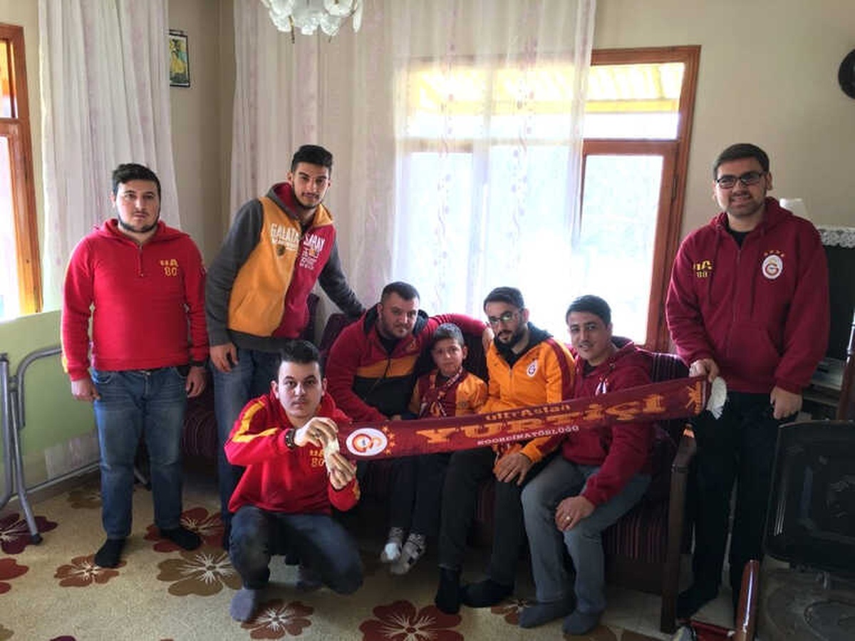 Ultraslan, Gomis Hayranı Mert Ali\'yi Galatasaray Maçına Götürecek