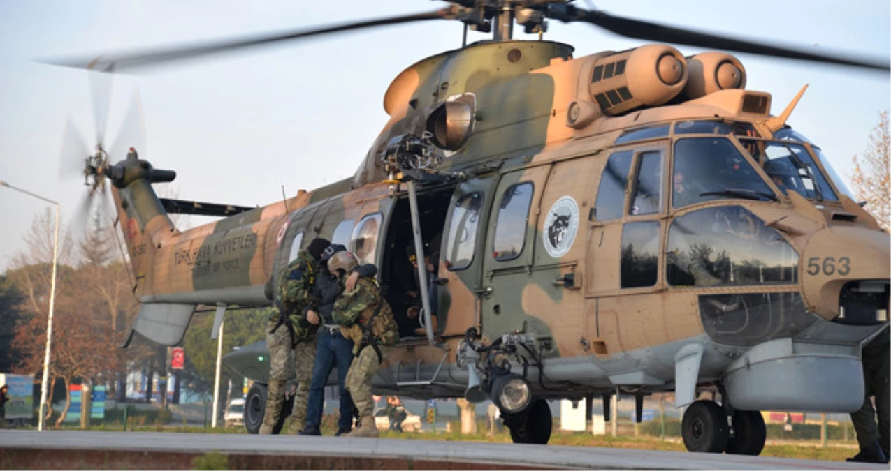 Uludağ\'da Mahsur Kalan ve Geceyi Ormanda Geçiren 3 Kişi Askeri Helikopterle Kurtarıldı