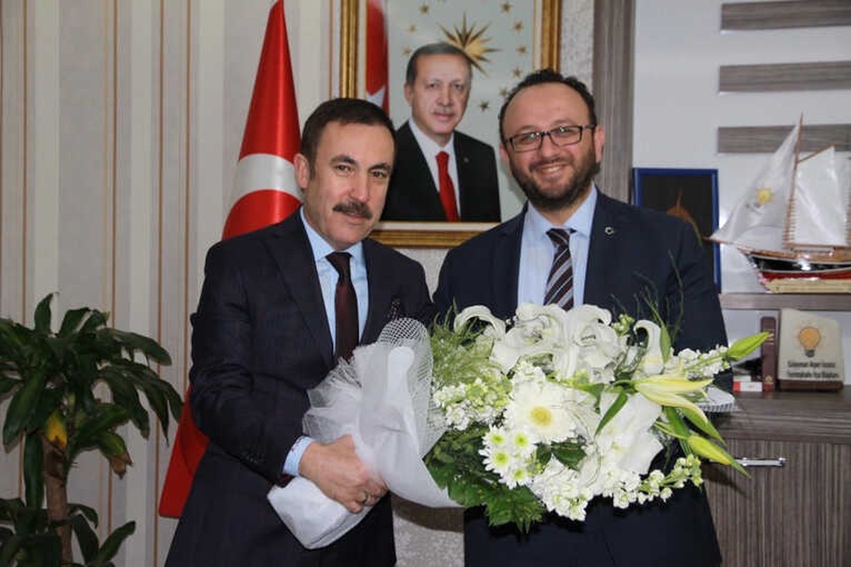 Ahid\'den Yenimahalle İlçe Teşkilatına Ziyaret