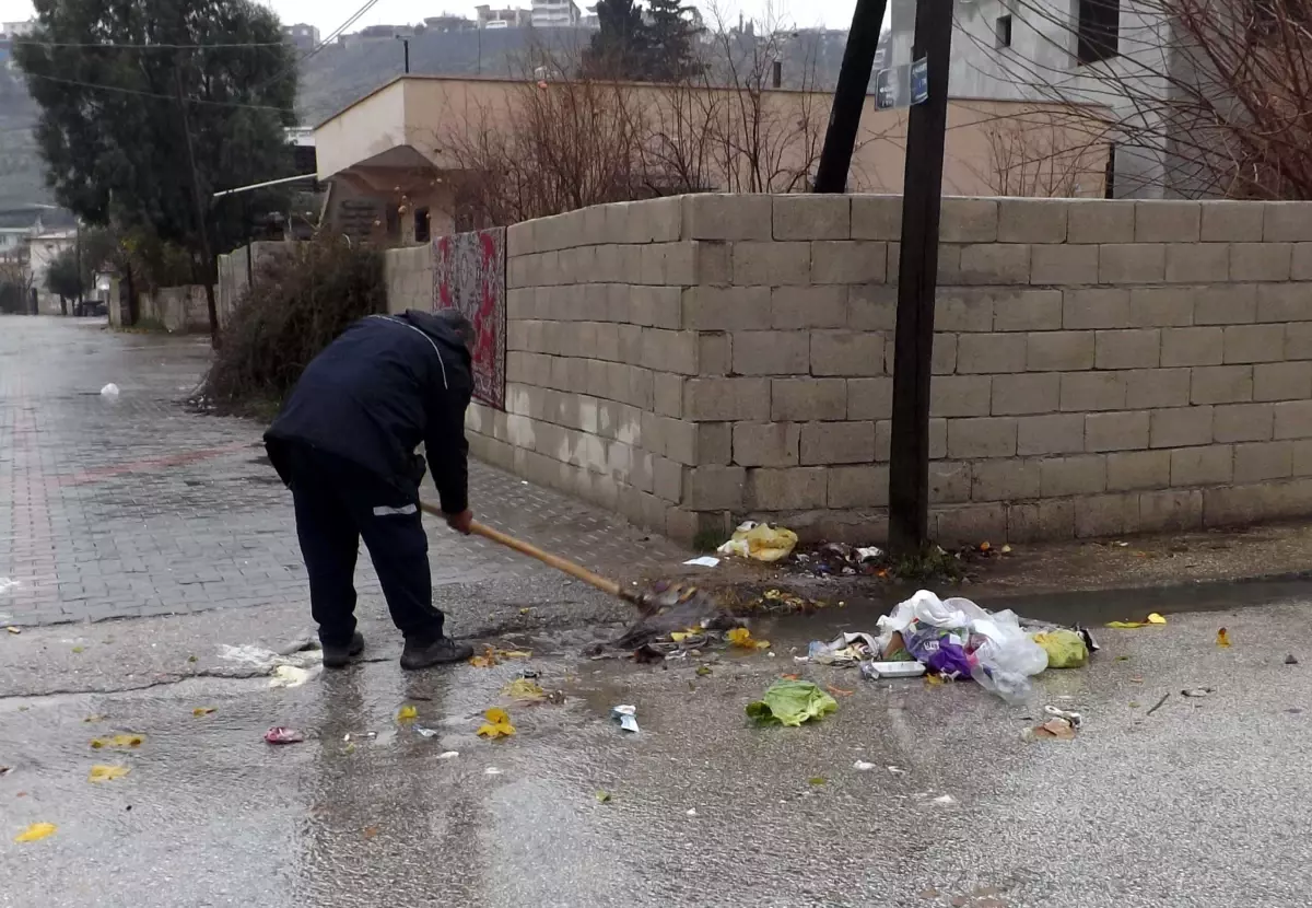 Altyapı Hatlarında Temizlik Çalışmaları Sürüyor