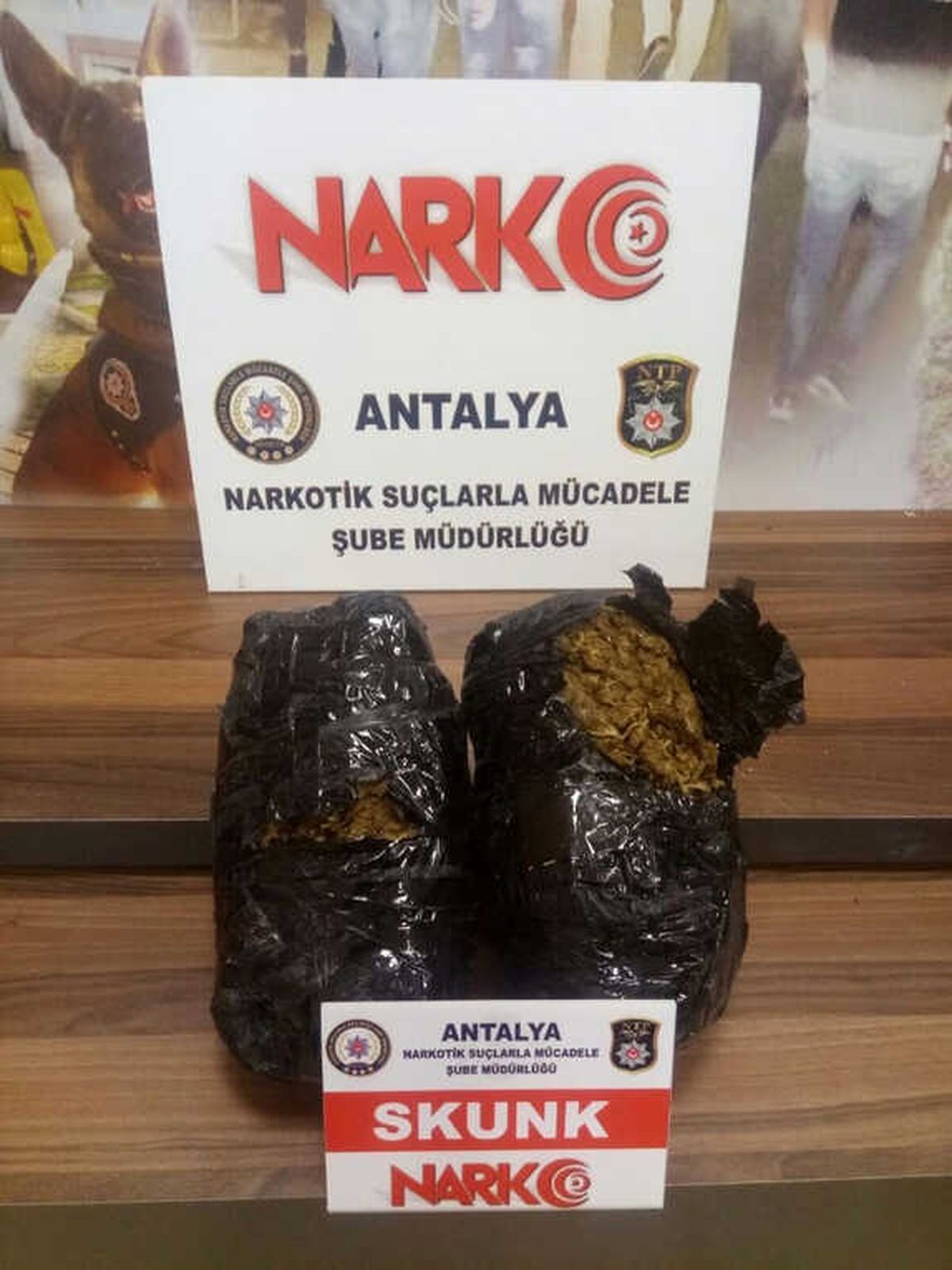 Antalya\'da Uyuşturucu Operasyonu: 4 Gözaltı