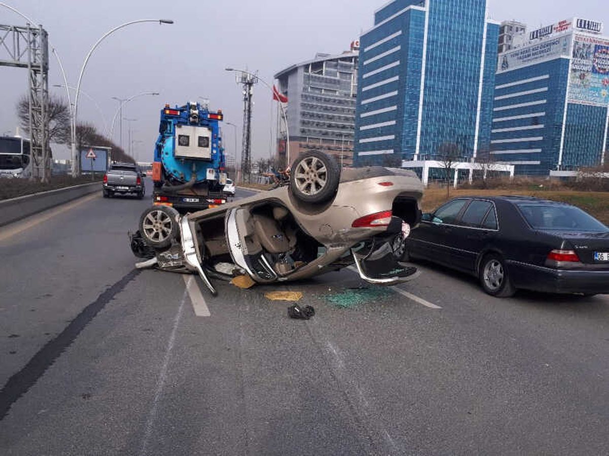 Başkent\'te Trafik Kazası: 4 Yaralı