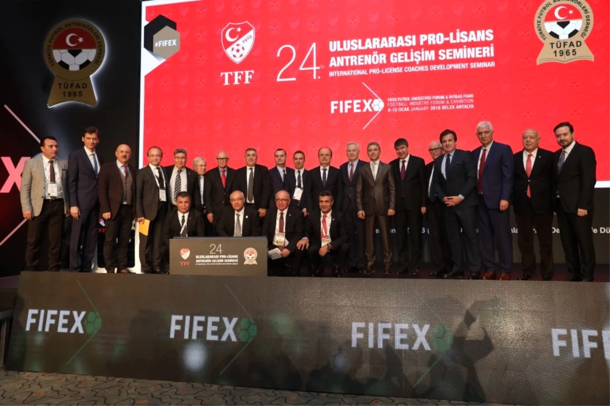 Büyükşehir\'e Yılın Futbol Kulübüne Destek Ödülü