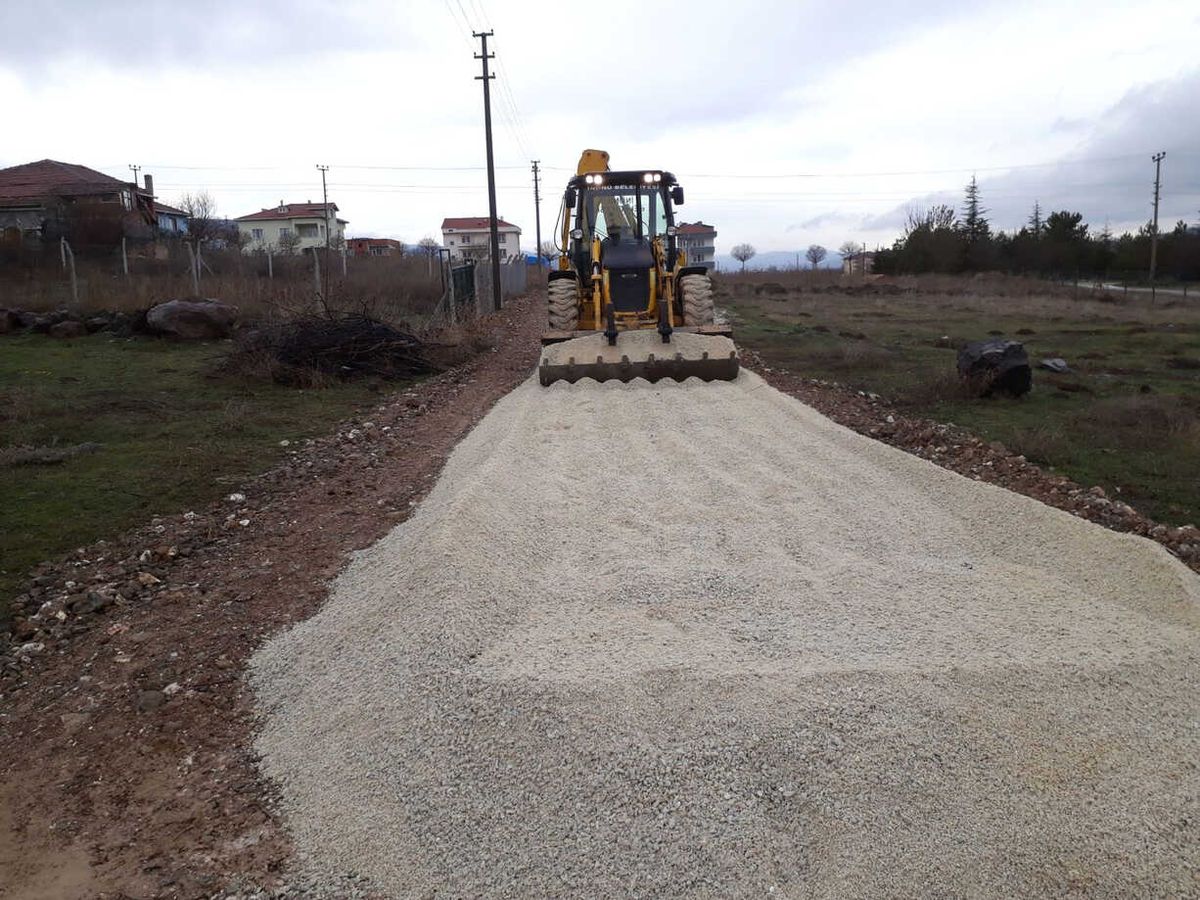 İnönü \'de Yol Çalışmaları Devam Ediyor