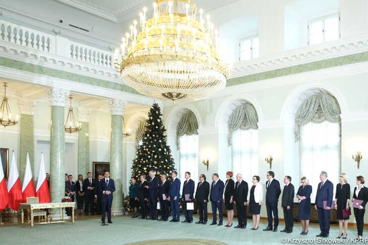 Köklü Kabine Değişikliği: 9 Bakan Değişti !