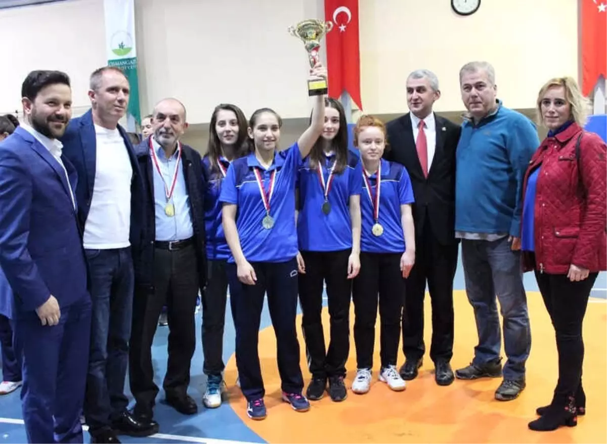 Osmangazi\'de Badminton Turnuvası