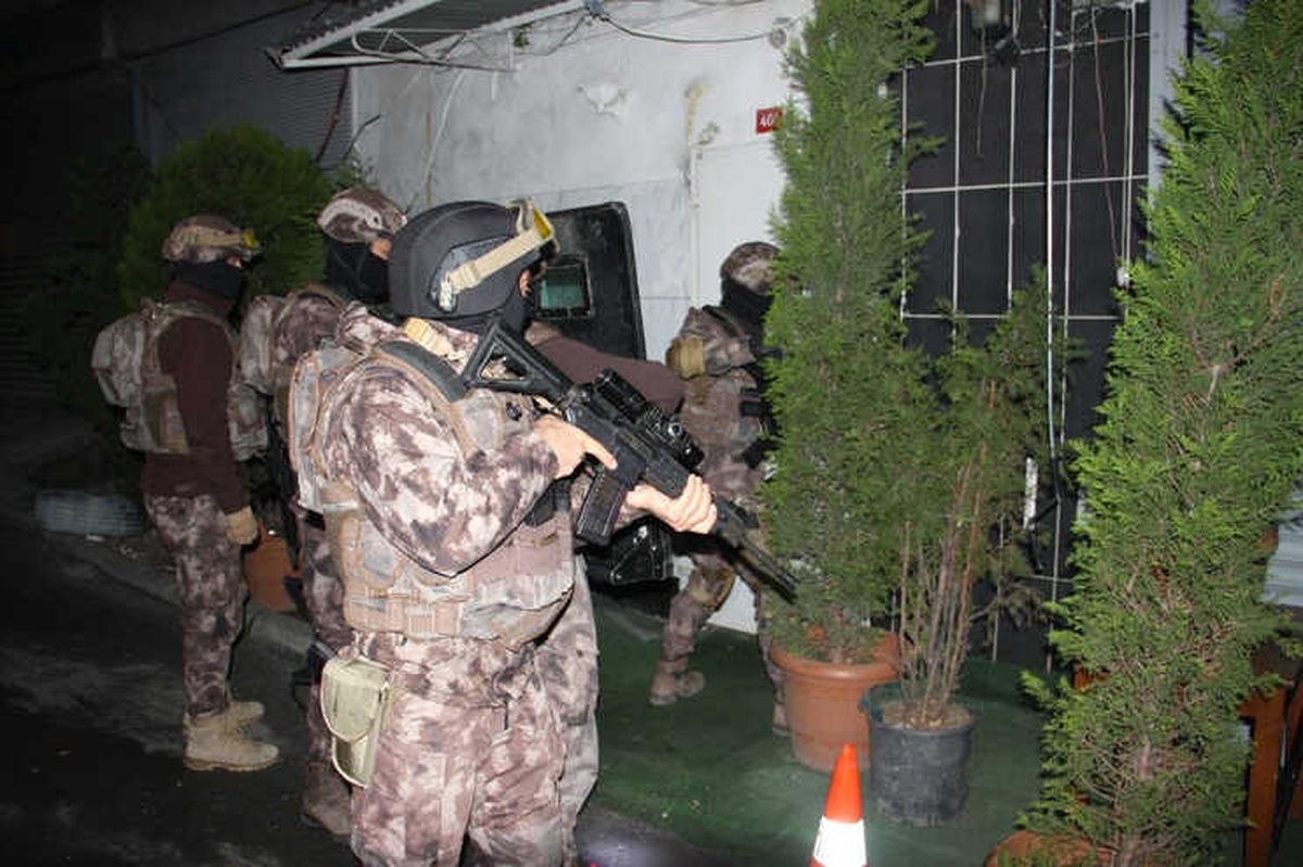 Şafak Vakti 30 Adrese Narkotik Operasyonu