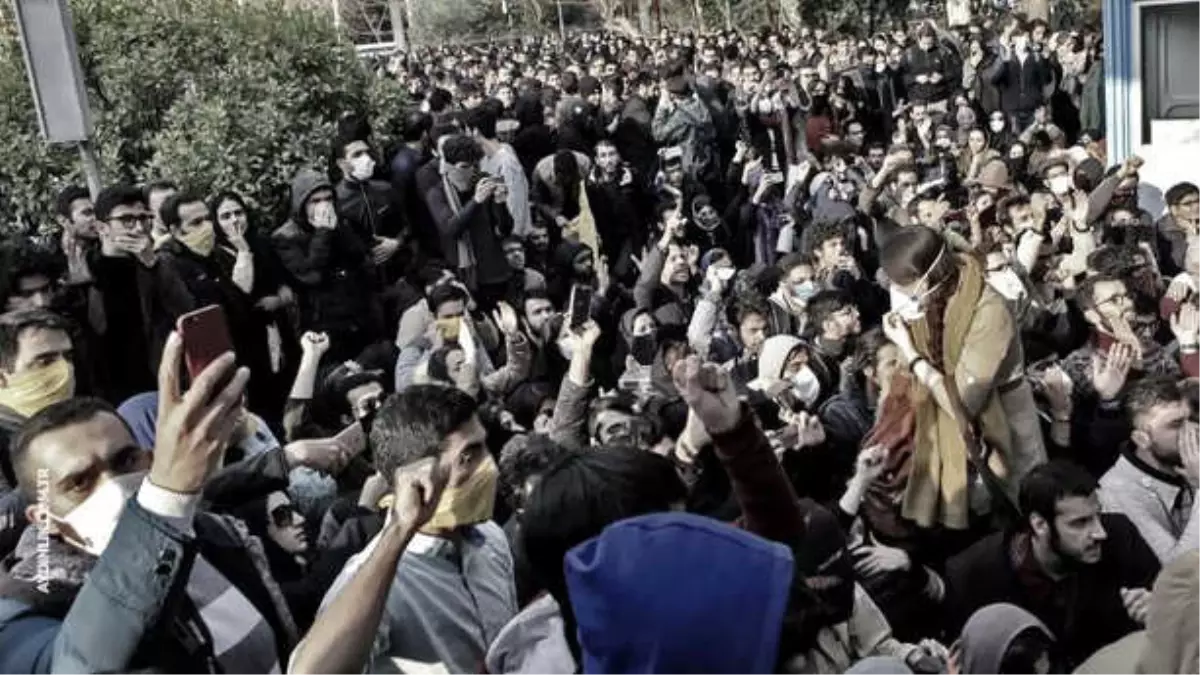 Sokaklara Dökülen İranlılar Konuştu: Hain Damgası Yememek İçin Sokaktan Çekildik