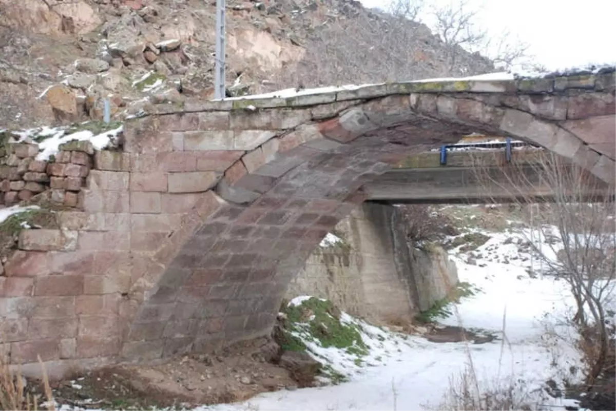 Tarihi Köprü Melikgazi Belediyesi\'ne Emanet