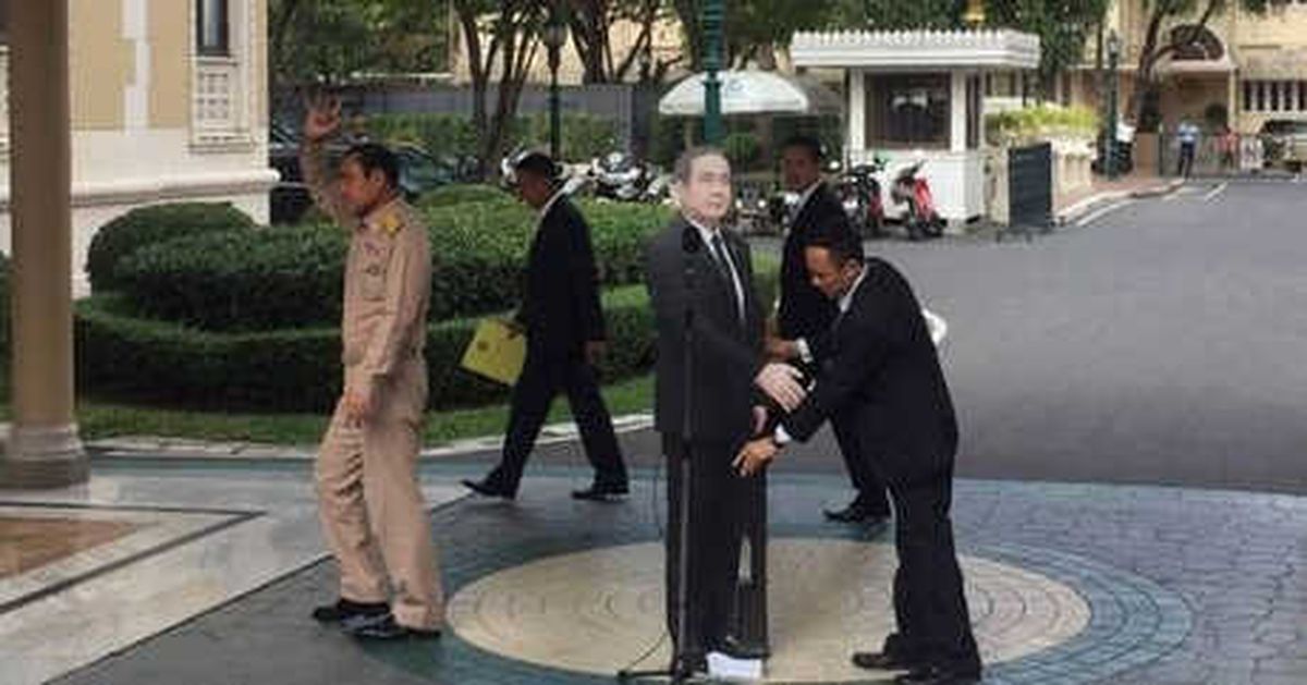 Tayland Başbakanı: "Soruları Maketim Cevaplasın"