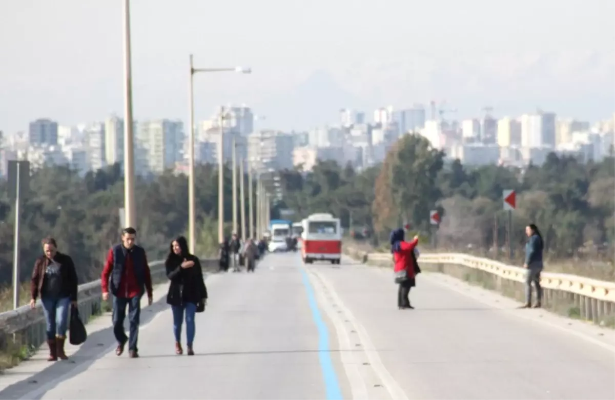 Adana\'da İlginç Kaza: 1 Ölü