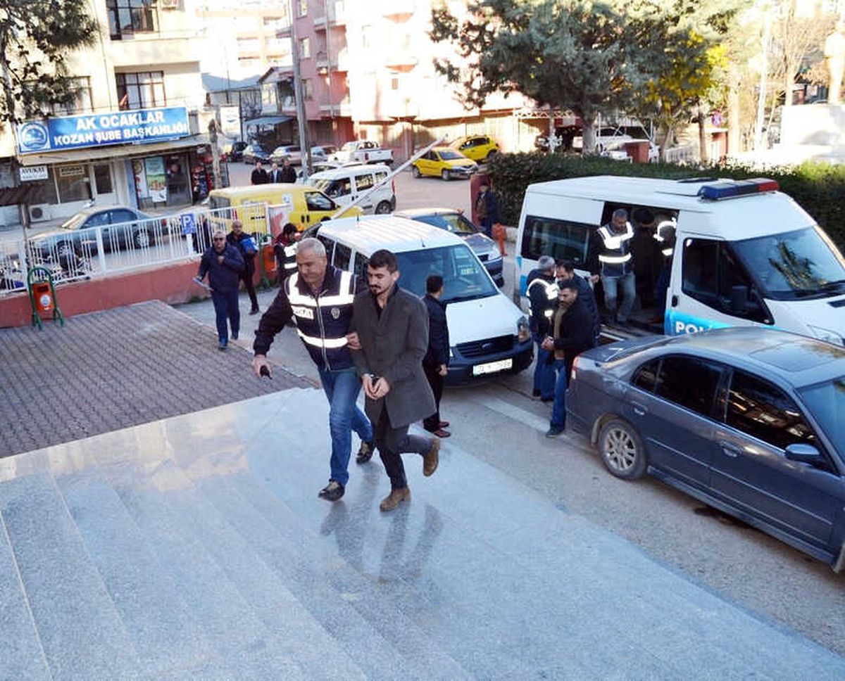 Adana\'da Uyuşturucu Operasyonu: 8 Gözaltı