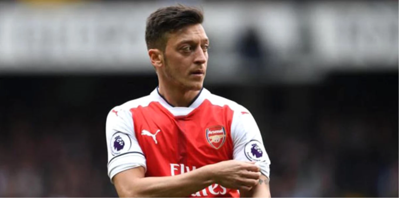 Arsenal\'da Ayın Futbolcusu Mesut Özil