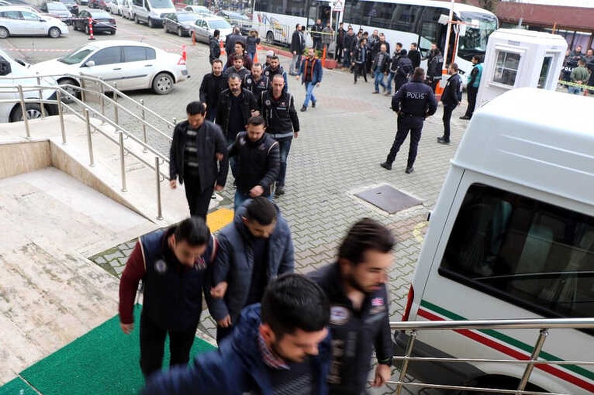 Fetö/pdy Soruşturmasında 16\'sı Muvazzaf 24 Asker Adliyede