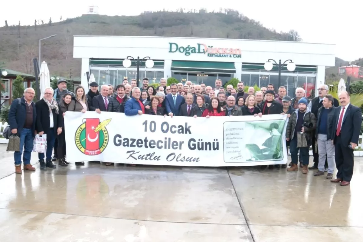 Giresun\'da Basın Mensupları \'Çalışan Gazeteciler Günü\' Programında Bir Araya Geldi