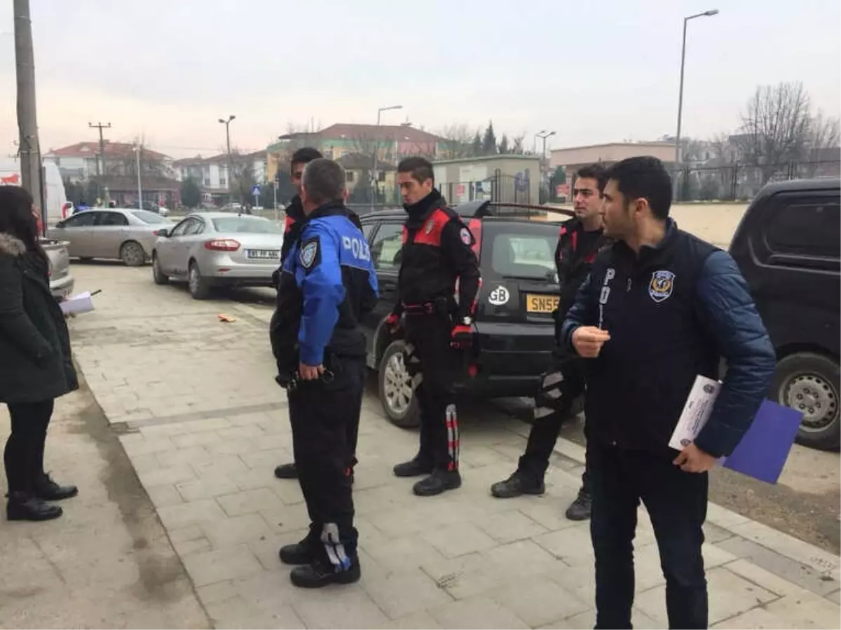 Polis Ekipleri Okul Çevrelerinde Denetimlerini Sürdürüyor