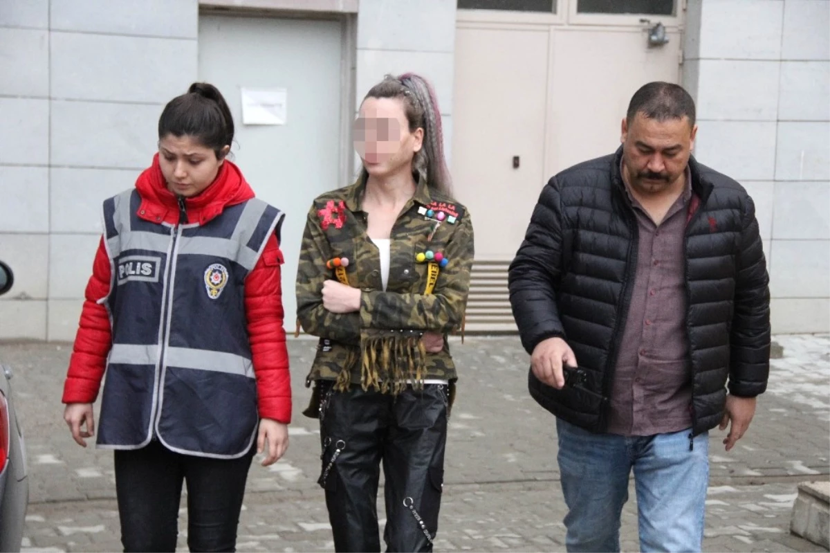Samsun\'da Eskort Sitesi Yöneticilerine Fuhuş Operasyonu: 3 Gözaltı