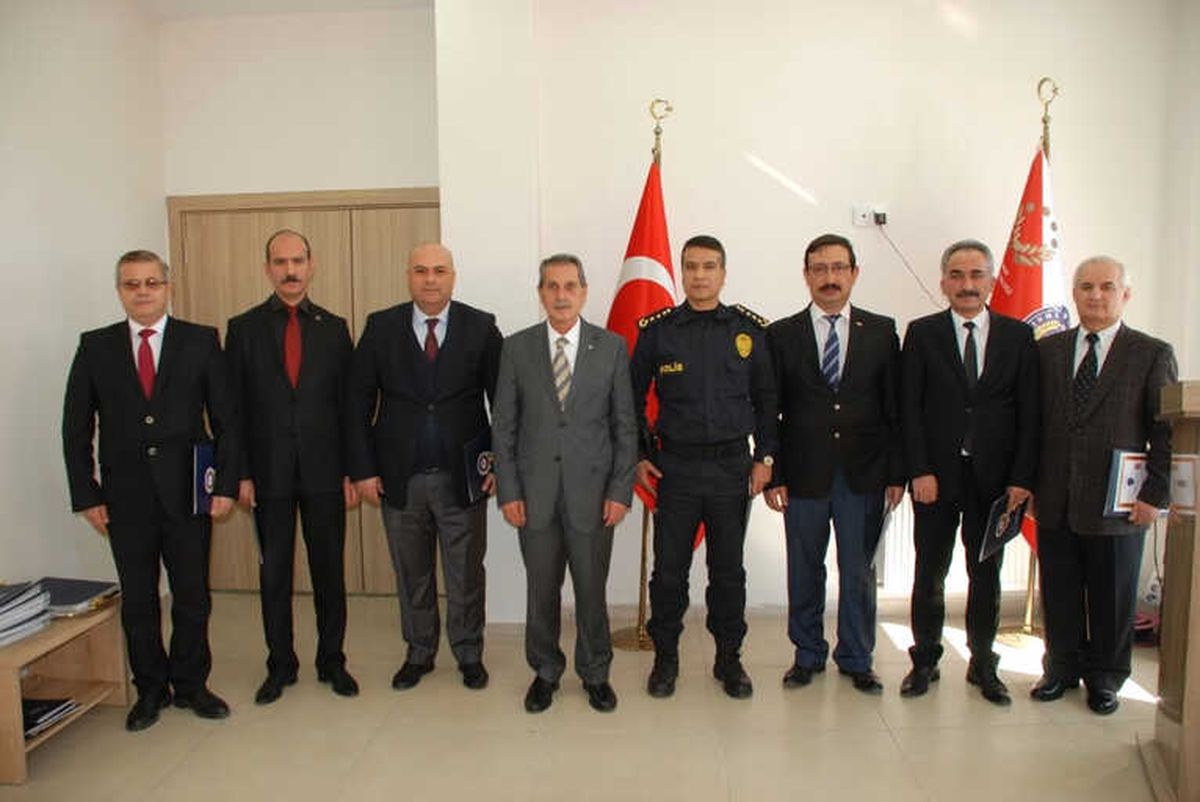 Vali Kalkancı Emniyet Teşkilatını Başarı Belgesiyle Ödüllendirdi