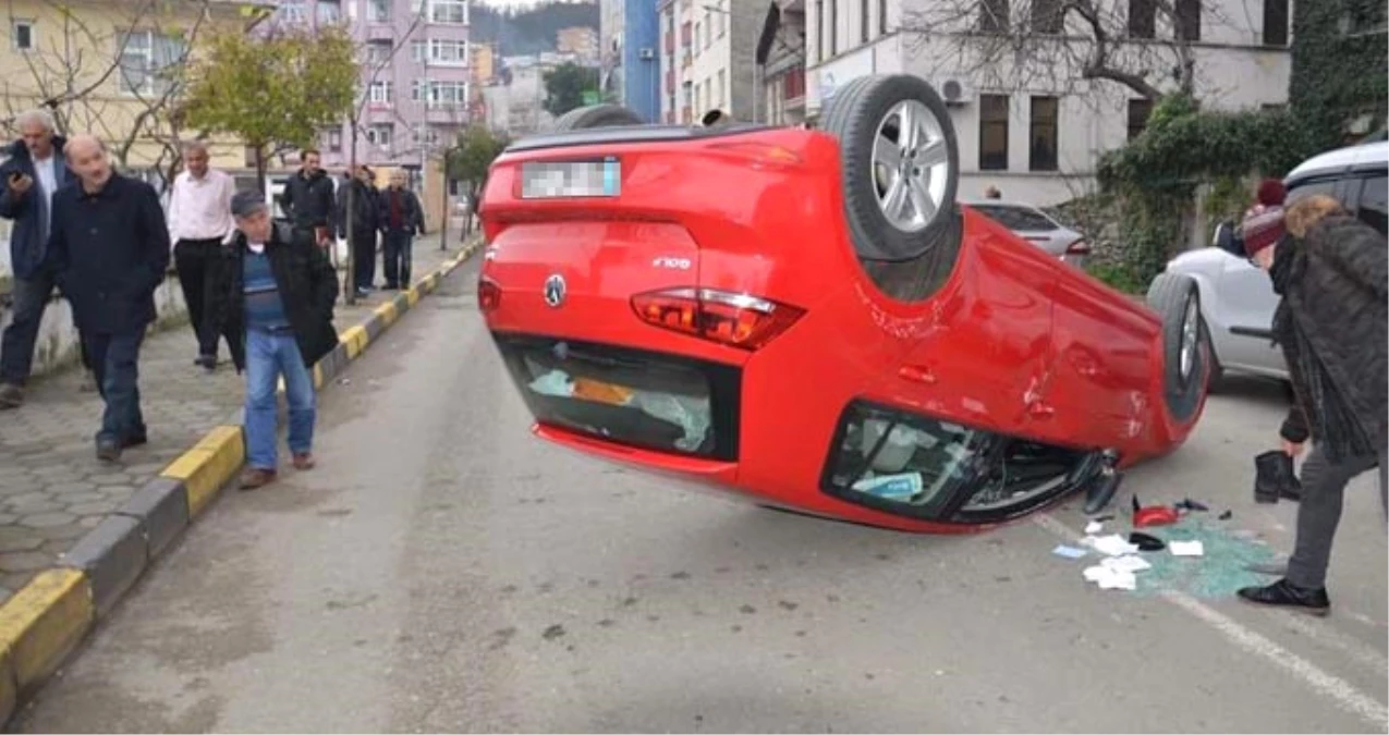 20 Kilometre Hızla Giden Kadın Sürücünün Aracı Takla Attı