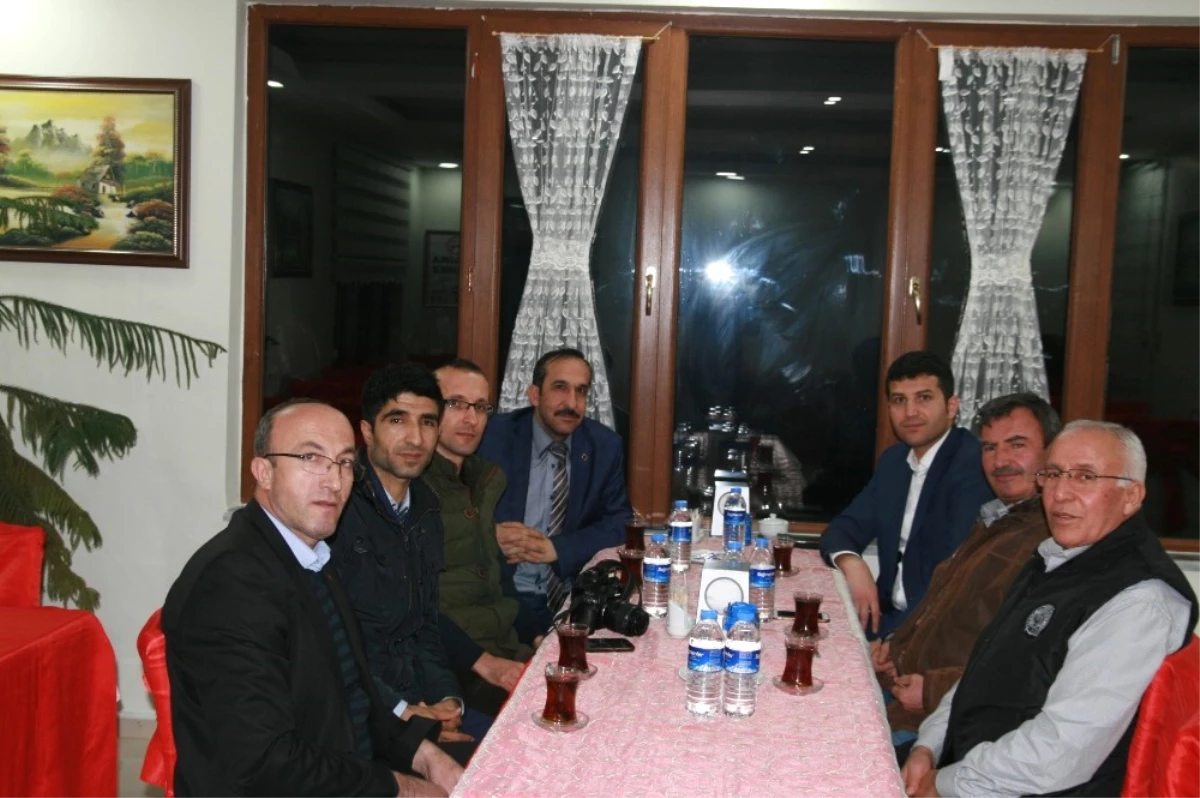 AK Parti Kulu İlçe Teşkilatı Çalışan Gazetecilerle Bir Araya Geldi