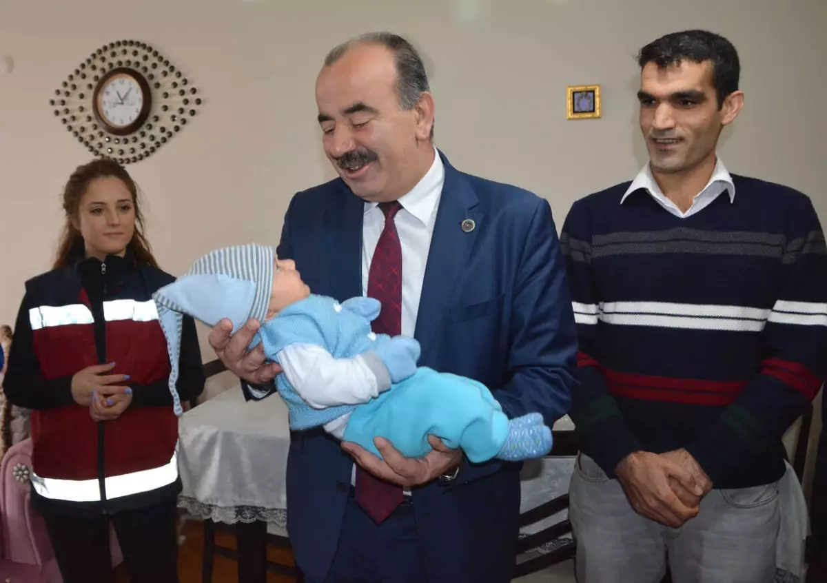 Başkan Türkyılmaz: Bu Aileye Katılan Her Bebek Bizim Kıymetlimiz