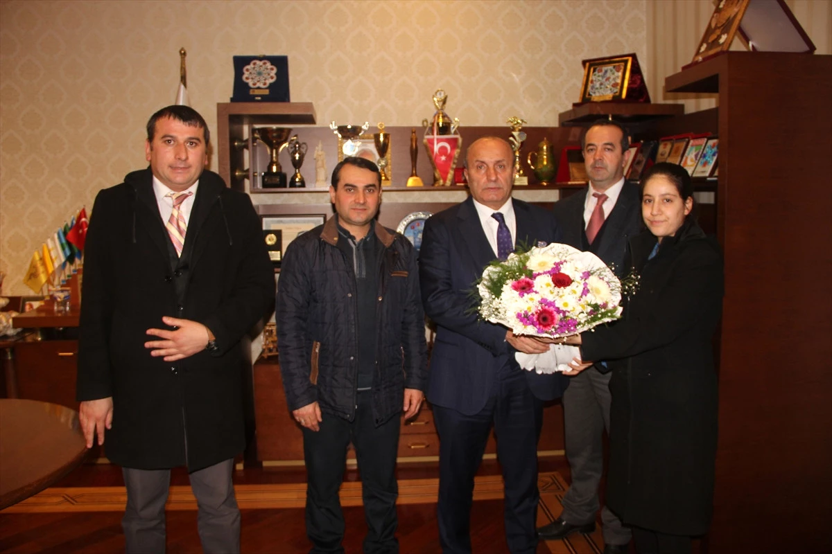 Belediye Başkanı Arslan\'a Teşekkür Ziyareti