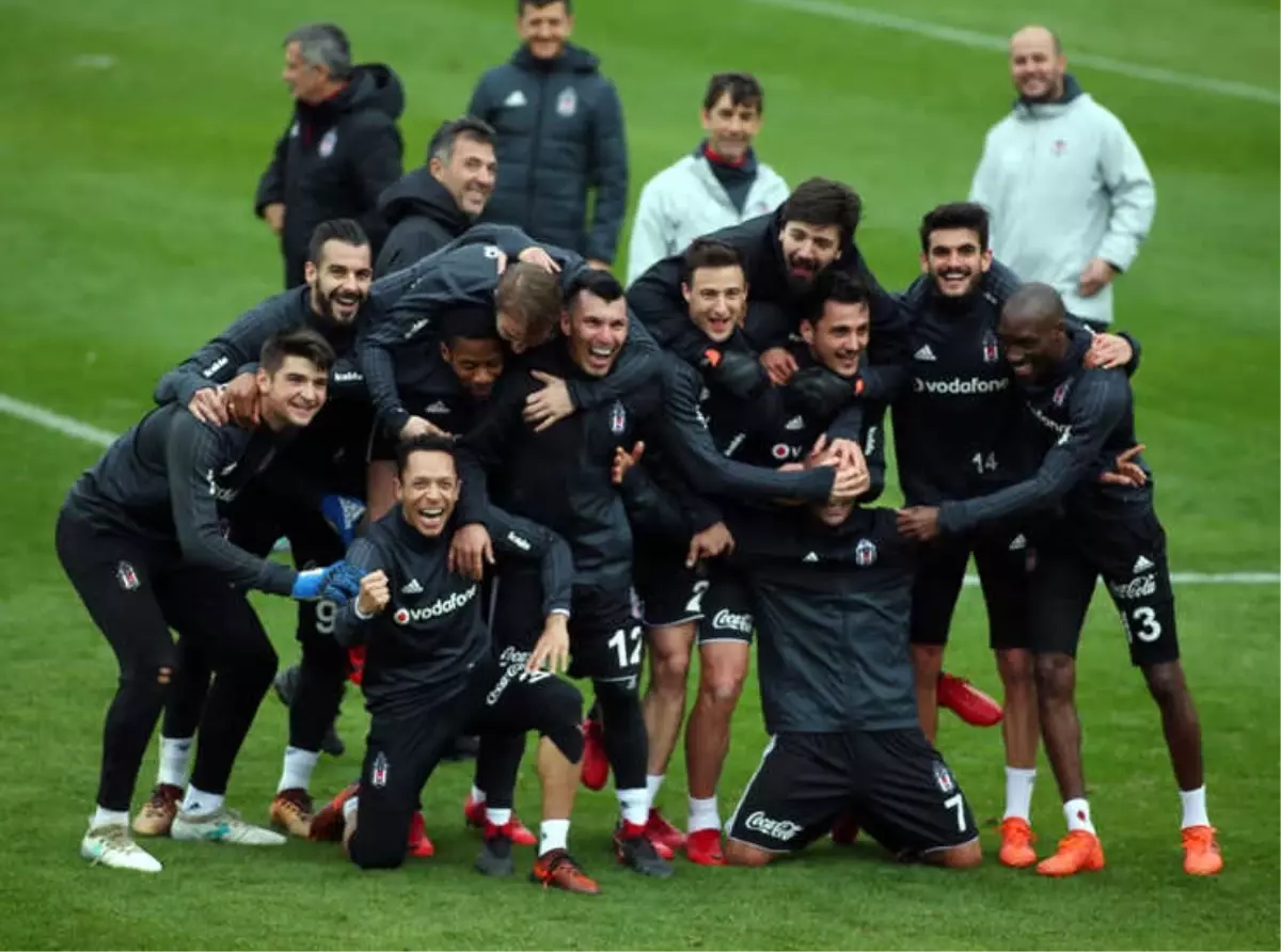 Beşiktaş\'ta Hazırlıklar Devam Ediyor