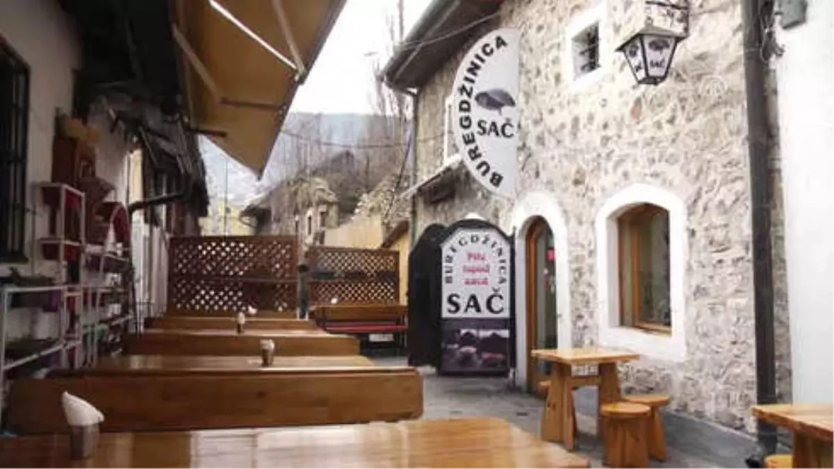 Bosna Hersek\'in Asırlık Lezzeti: Boşnak Böreği