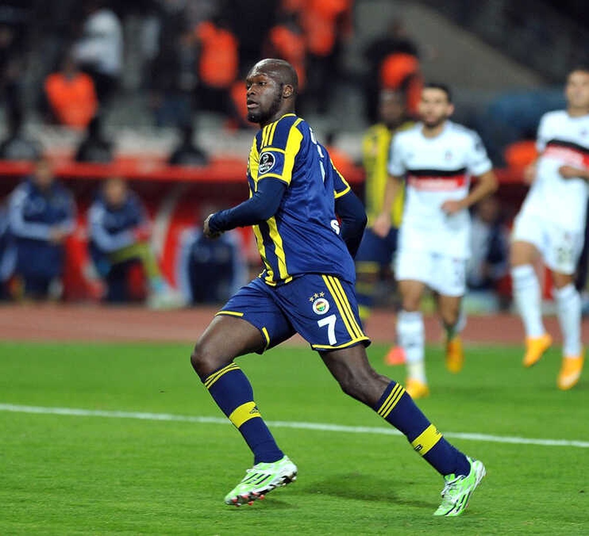 Bursaspor, Moussa Sow\'la Prensipte Anlaştı