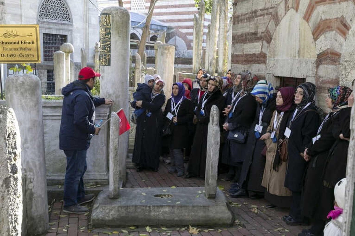 Estam Rehberlik Hizmeti\'yle Eyüpsultan\'ı Yeniden Keşfediliyor