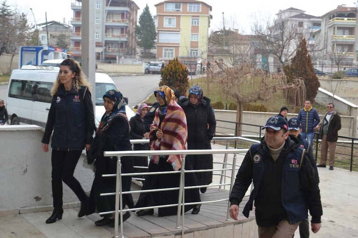 Fetö\'nün Kadın Yapılanmasına Yönelik Operasyon: 2 Tutuklama