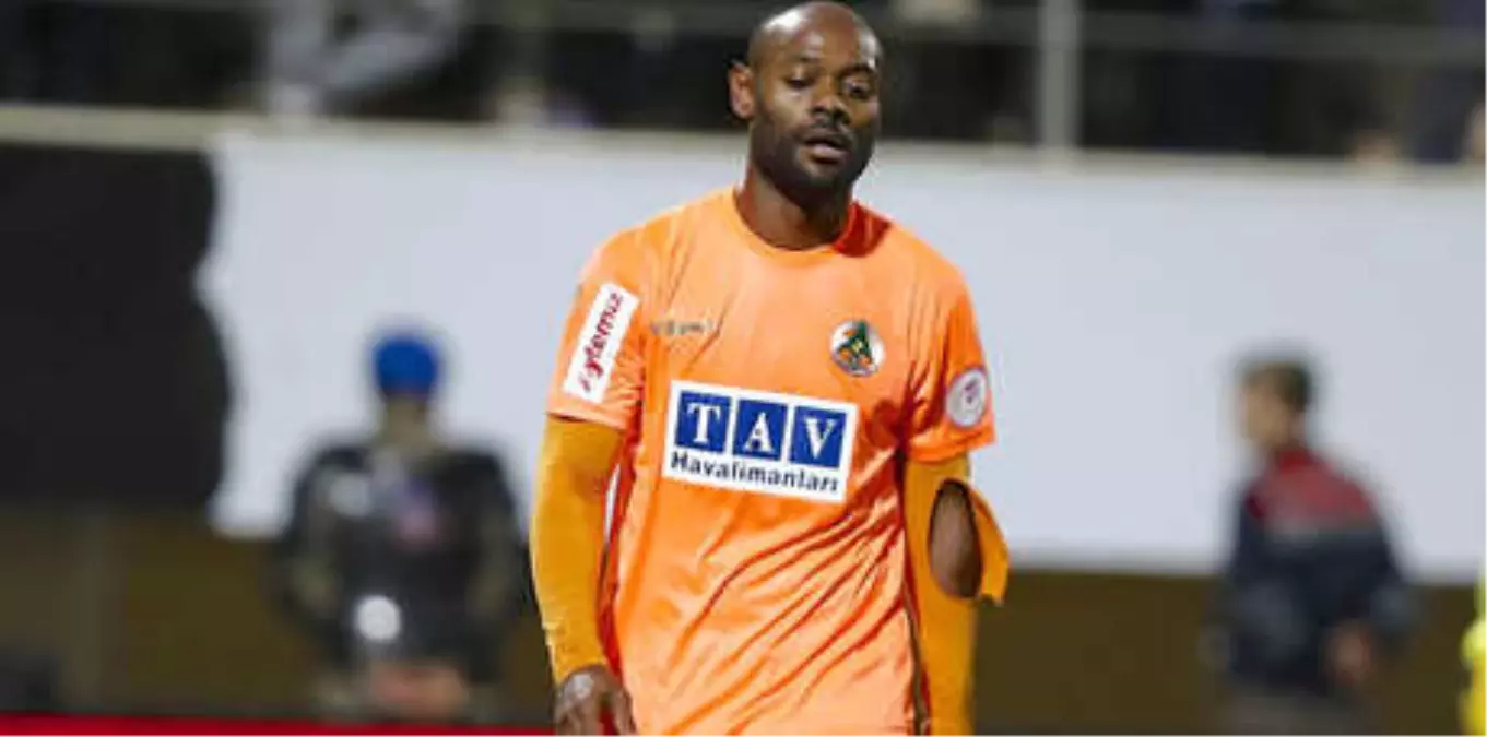 Vagner Love, Alanyaspor\'dan Ayrılığın Eşiğinde