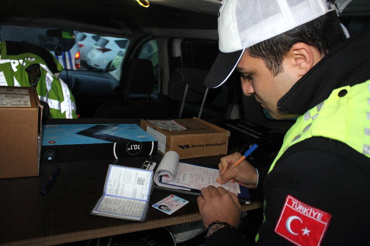 Kış Lastiği Takmayan Sürücülere Ceza Yağdı
