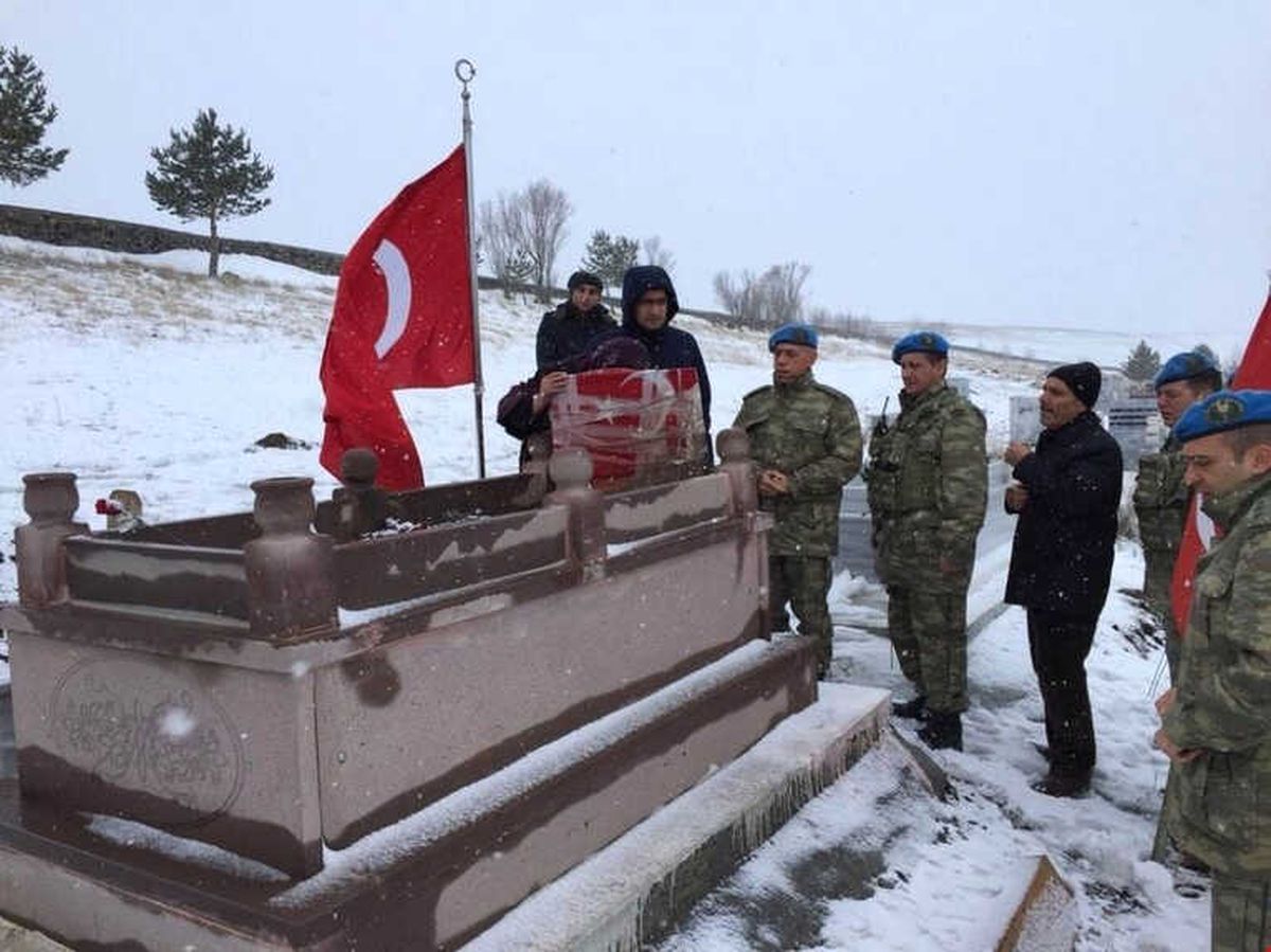 Silah Arkadaşları Şehidi Ömercan Yekebağcı\'yı Unutmadı
