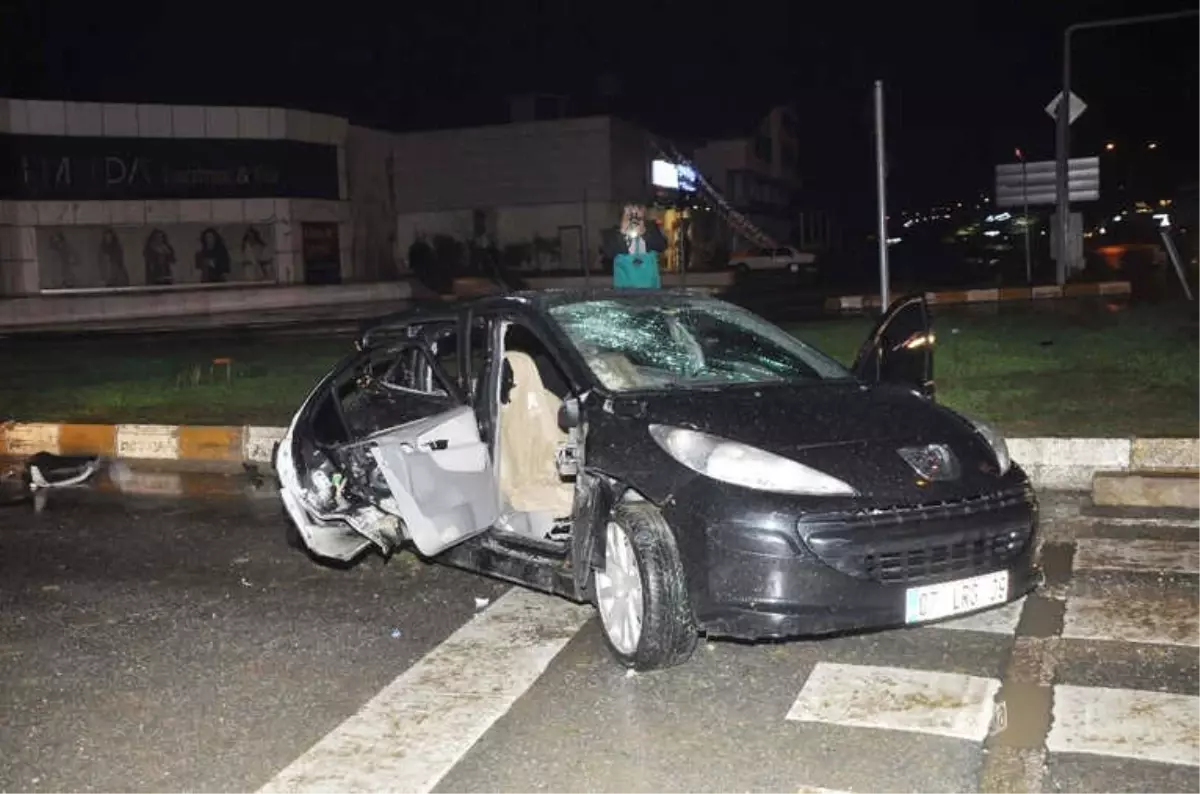 Trafik Kazasında Yaralanan Kadın Yaşam Mücadelesini Kaybetti