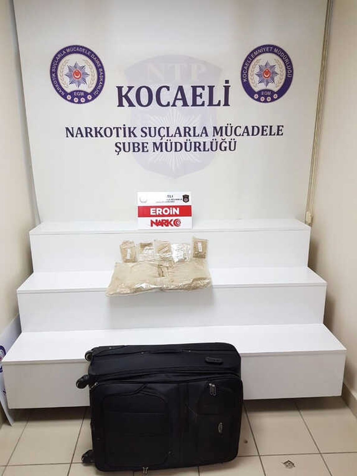 Uyuşturucu Tacirlerinden Kuryeye Mektuplu Talimat