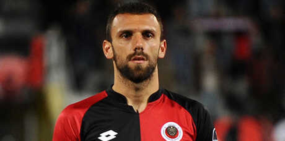 Vedat Muriqi Çaykur Rizespor\'da