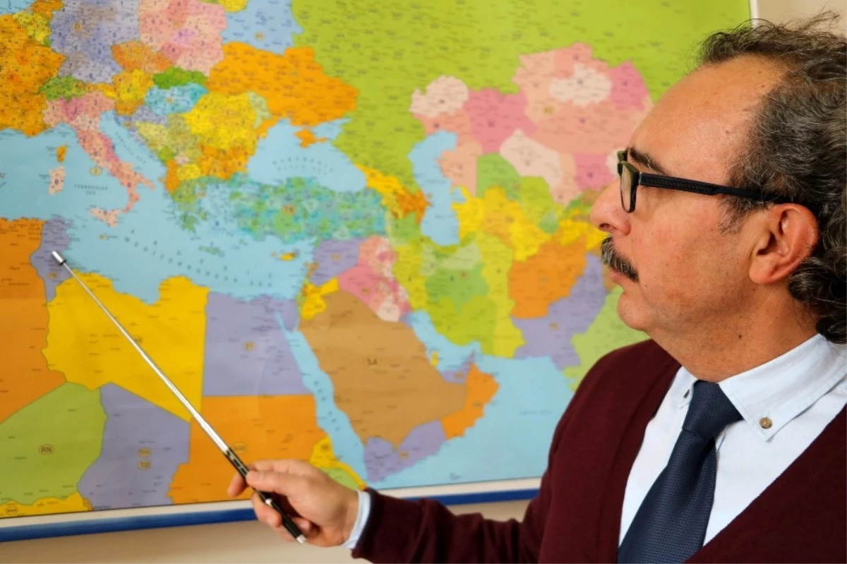 Yrd. Doç. Dr. Ahmet Keser: "Tunus Olayları İran\'la Benzerlik Taşıyor"