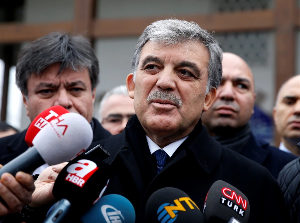 Abdullah Gül\'den Eleştirilere Yanıt: Polemiğe Girmek istemiyorum