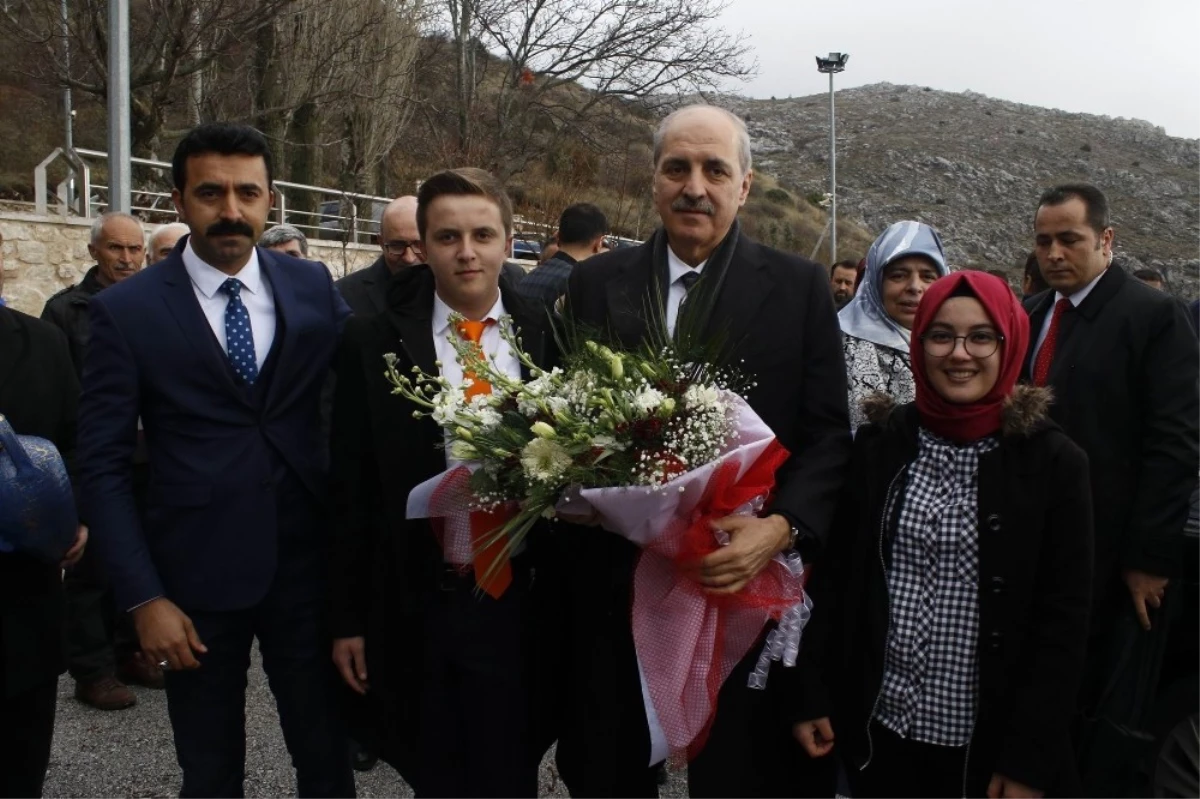 Bakan Kurtulmuş\'tan Yağmur Altında Antik Kent Ziyareti