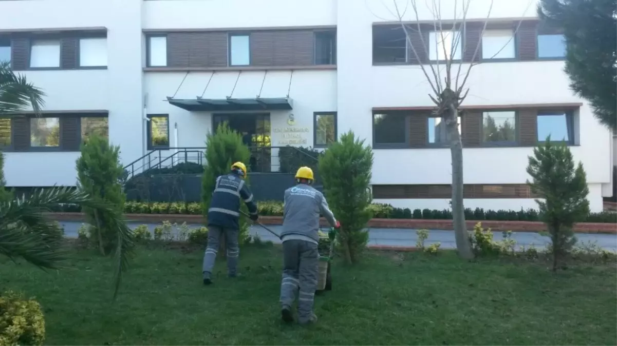 Bakırköy Belediye Başkanı Bülent Kerimoğlu Galatasaray Metin Oktay Tesisleri\'ne Bakım Yaptırdı.