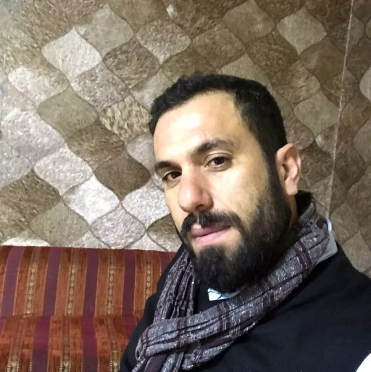 Beden Eğitimi Öğretmeni Halı Saha Maçında Kalbine Yenildi
